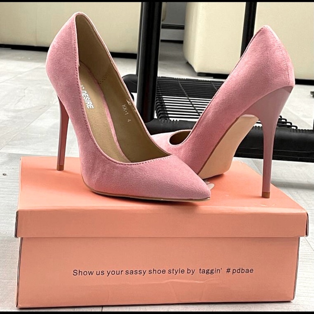 Baby Pink Suede Heel from UK 🇬🇧 NEW Imported